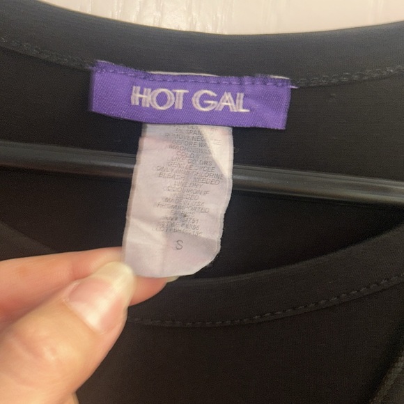 Black cold shoulder blouse - Picture 3 of 4